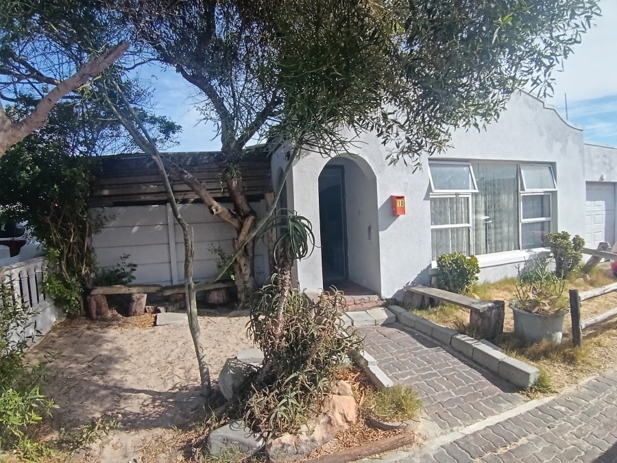 2 Bedroom Property for Sale in New Woodlands Western Cape